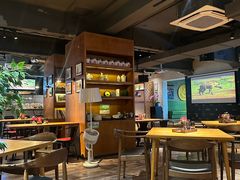 -JINNS锦时 steak&pizza(浸信会礼拜堂旧址店)