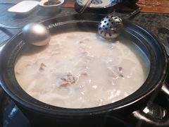 胡椒猪肚鸡火锅-大匠工房古船木艺术餐厅·猪肚鸡专门店(长白仙岛店)