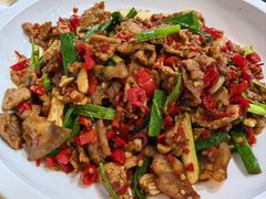 浏阳碎红椒炒肉-笨罗卜浏阳菜馆(龙华鹏润达店)