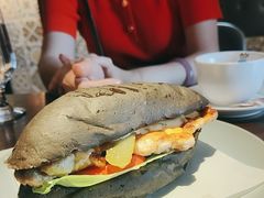 -卡普里披萨·牛扒·下午茶