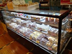 面包甜点陈列柜-新侨三宝乐面包店(崇文门店)