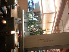 -蜜桃餐厅·伴山(湖滨商业街店)