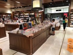 -诚品(信义店)