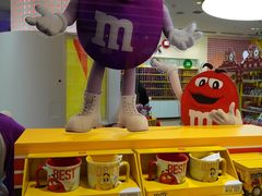 -m豆巧克力世界(上海世茂广场店)