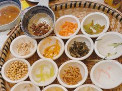 -包整·丝娃娃(一览甲秀楼风景店)