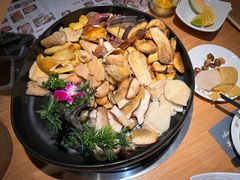 -一朵菌·野生菌探索家火锅(南亚店)
