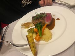 -塞纳河法国餐厅(意式风情街店)