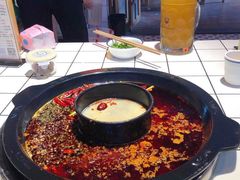 浓香牛油红锅-卤校长老火锅(绿地468店)