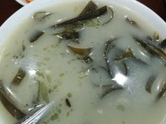 -胡成记口蘑龙眼包子(盐道街店)
