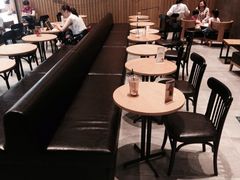 大堂-星巴克臻选(舟山凯虹广场店)