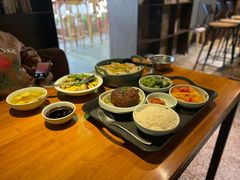 阿姨爆浆狮子头套餐-阿姨食堂