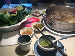 -左庭右院鲜牛肉火锅(浦江欢乐颂店)