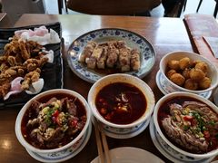-炉小二铜锅牛蛙•川湘菜(三里屯店)
