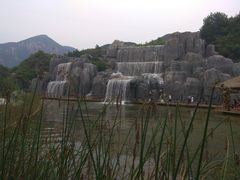 -百里峡七彩艺术小镇