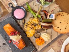 -Mark&Mars Restaurant