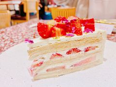 草莓乌龙千层蛋糕-Toris(LuOne凯德晶萃广场店)