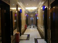 -唱吧麦颂KTV(东胜港悦广场店)