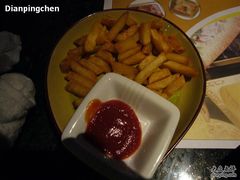 自助的薯条与番茄酱之合影-王家渡火锅店(棕榈泉店)