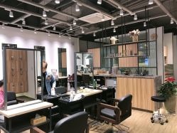 -Mentor Hair Salon