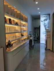 -柒朵科技美肤中心