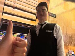 -钱小奴海鲜自助黑金店(杭州滨江龙湖店)