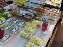 -蓝小轩蛋糕·面包(趣春店)