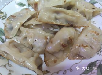 【煎饺懒人速冻版】  介绍： 吃多了水煮的饺子是不是