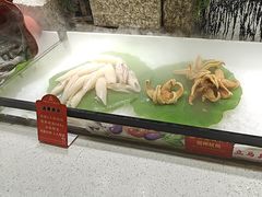 -四囍码头海鲜烧烤自助火锅(外滩南京东路悦荟广场店)