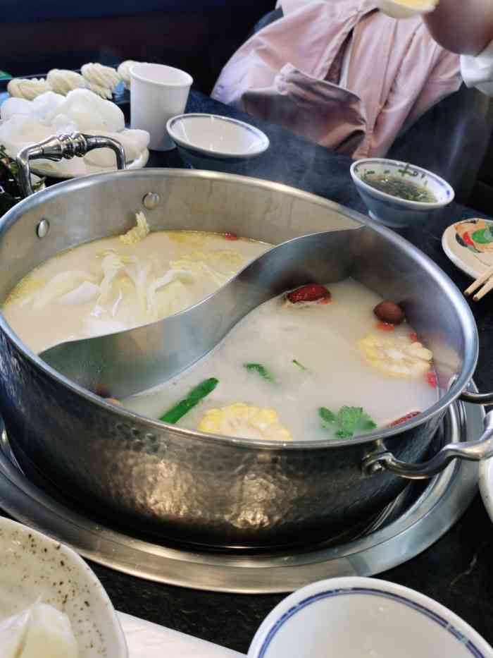 江小渔·豆浆鱼火锅-"这是最爱吃的一家店,以前叫江小鱼斑鱼火锅.