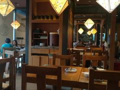 大堂-云海肴·汽锅鸡·云南菜(天山百盛优客店)