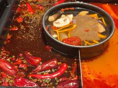 -老牌坊云南鱼豆花火锅(哈西万达店)
