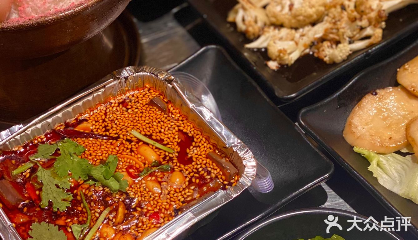 新街口街头宝藏烧烤店，还有人不知道吗 