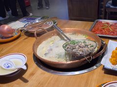 -洱火云南酸菜牛肉火锅(石景山当代商城店)