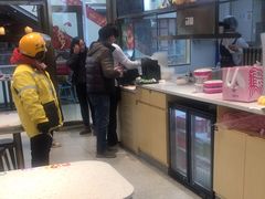 -小杨生煎(金山百联购物中心3楼店)