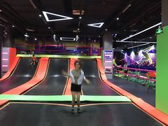 -酷跳蹦床主题公园(万胜广场店)