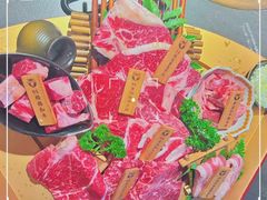 -铭牛烧肉·和牛海鲜自助(高新月牙湖店)