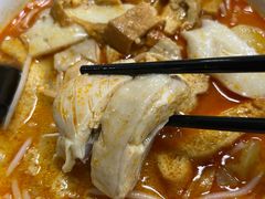 -亚王咖喱鸡米粉面