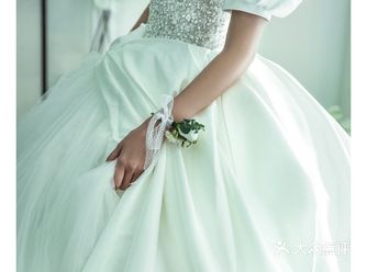 女孩们疯狂艾特的一件婚纱|贵阳JS 
