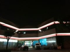 -农工商超市(临汾路店)