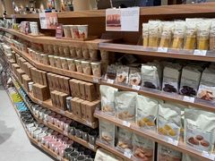 -七鲜超市(瑞虹天地太阳宫店)