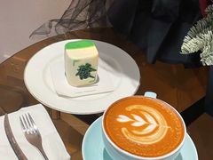 -Fridi Patisserie Cafe