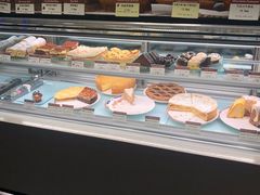 面包甜点陈列柜-德南面包房(尚都店)