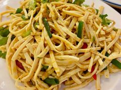 凉拌豆腐丝-滇香肴·云南菜蒸汽石锅鱼(云南北路店)