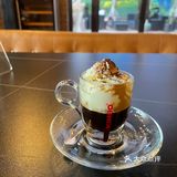 这家新店有点东西，它家咖啡能舔杯！