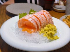 三文鱼鱼腩-筱田の食堂·izakaya(淮海中路店)