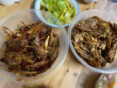 爆辣干锅鸭头-安诚居干锅鸭头(八角店)