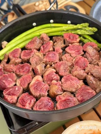今天适合聚餐吧！尝尝这肉口感如何