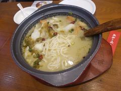 -周鱼小馆石锅酸菜鱼(活力汇店)