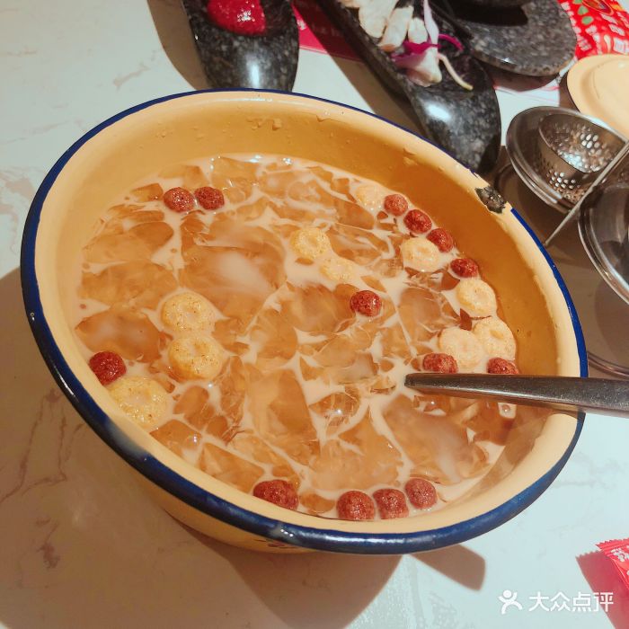 哥老官重庆美蛙鱼头(艾尚天地店)创世纪冰粉图片