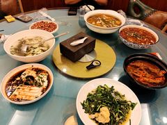 -川人川菜馆·小龙虾·鲜虾现做(黄山路店)